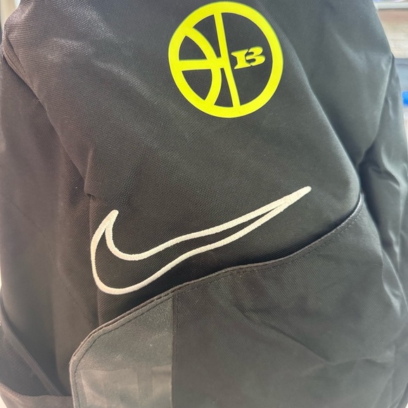 Nike Elite Pro Basketball Backpack. Excellent used condition- barely used. - Picture 2 of 8